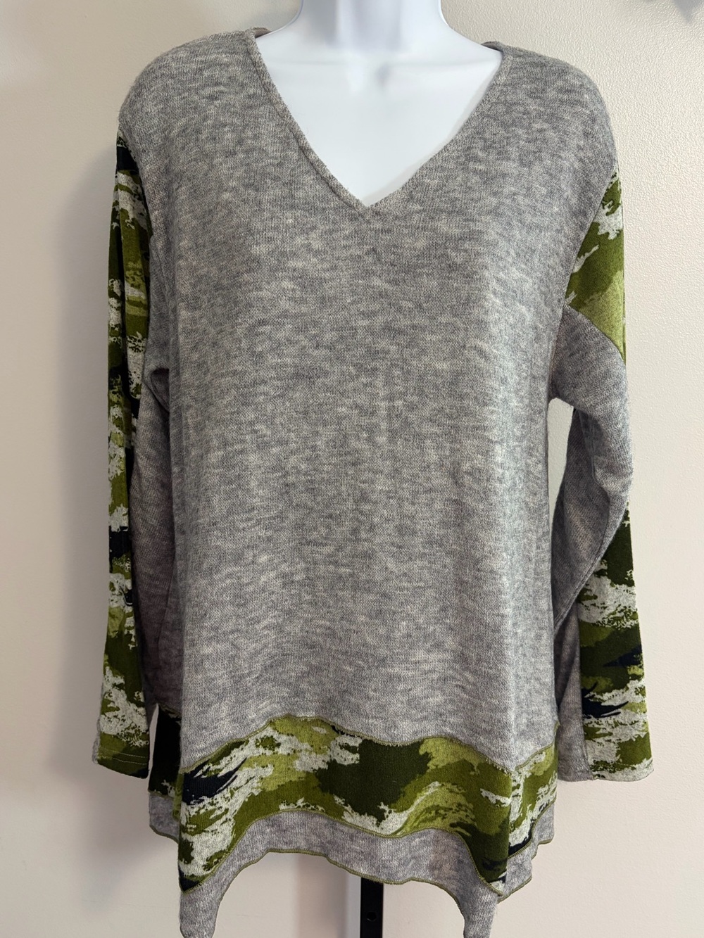 NWT Yak N Yeti- Grey V-Neck Knit Top with Camouflage Accents